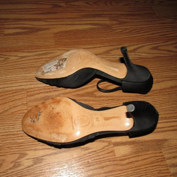 Lulu Guinness London Black Satin D'Orsay Pumps 38 - Picture 8 of 8